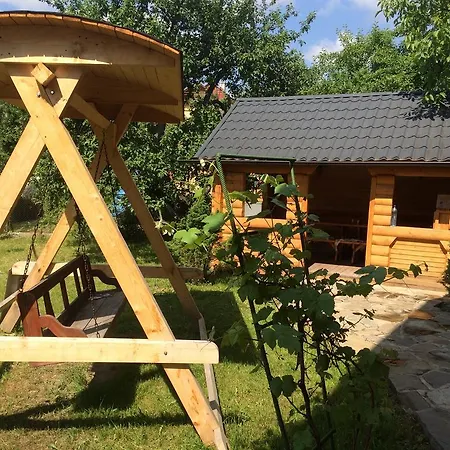 Chata Pidstromom Mykulyčyn
